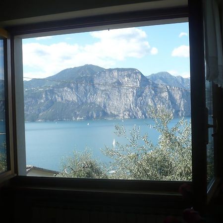 Appartamento Michela برنزوني سول جاردا الغرفة الصورة