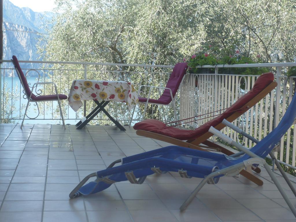 Appartamento Michela برنزوني سول جاردا الغرفة الصورة