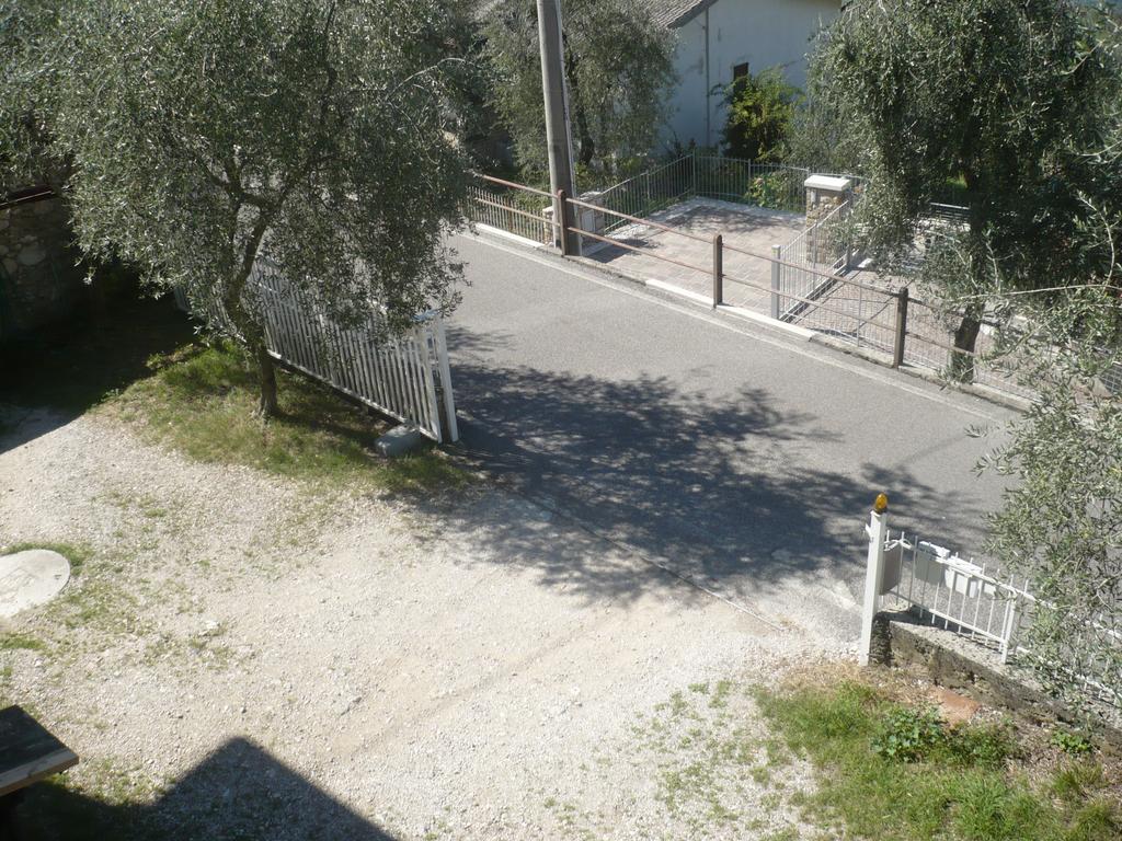 Appartamento Michela برنزوني سول جاردا الغرفة الصورة